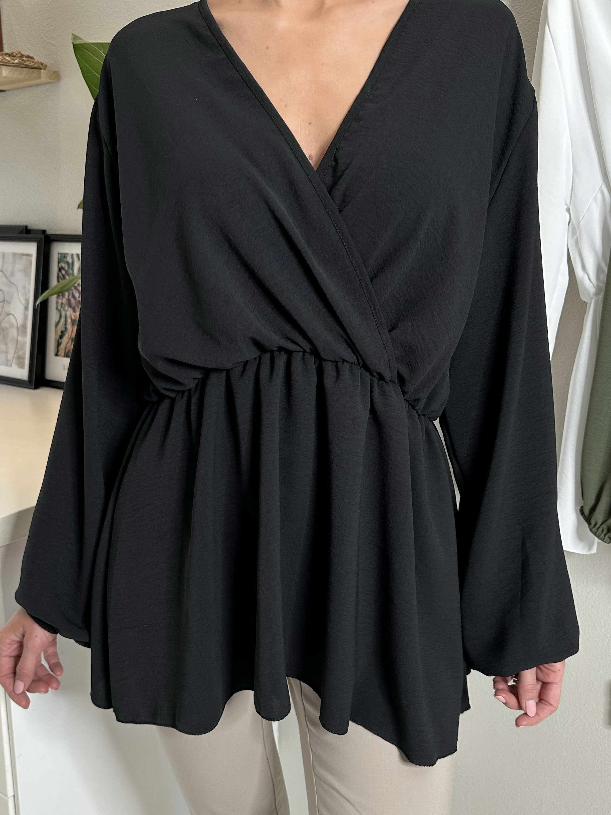 Hermina long sleeve - Söt blus med gummiband i midjan